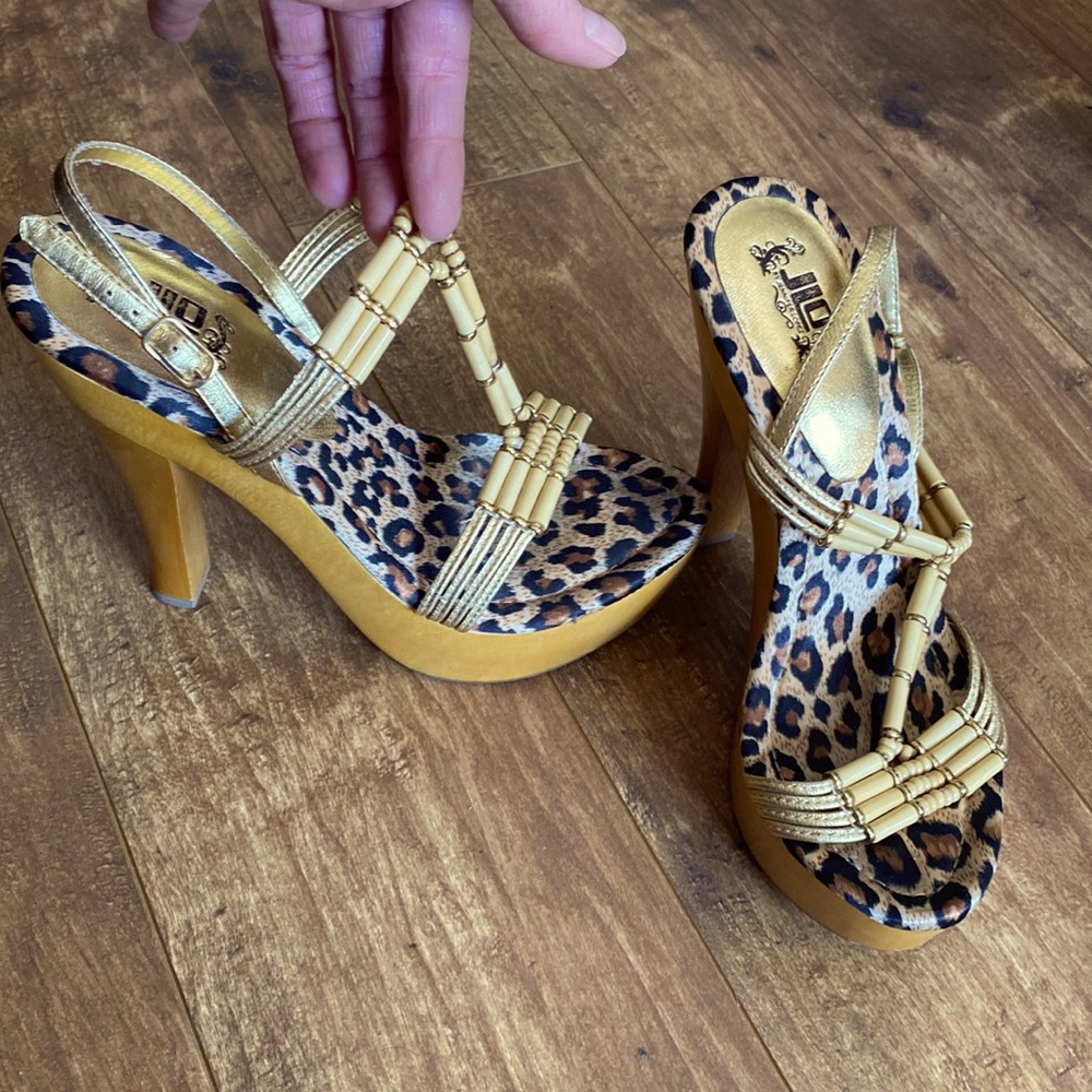 Women’s J Lo, by Jennifer Lopez size 5M